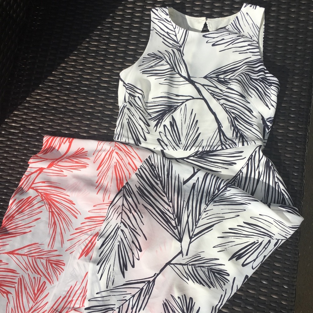 UPDATED DETAILS⭐️Vince Camuto Maxi Dress size 6